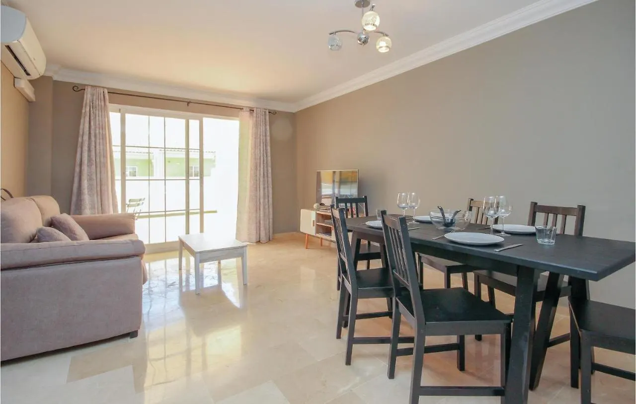 Cozy Apartment In Estepona With Kitchenette