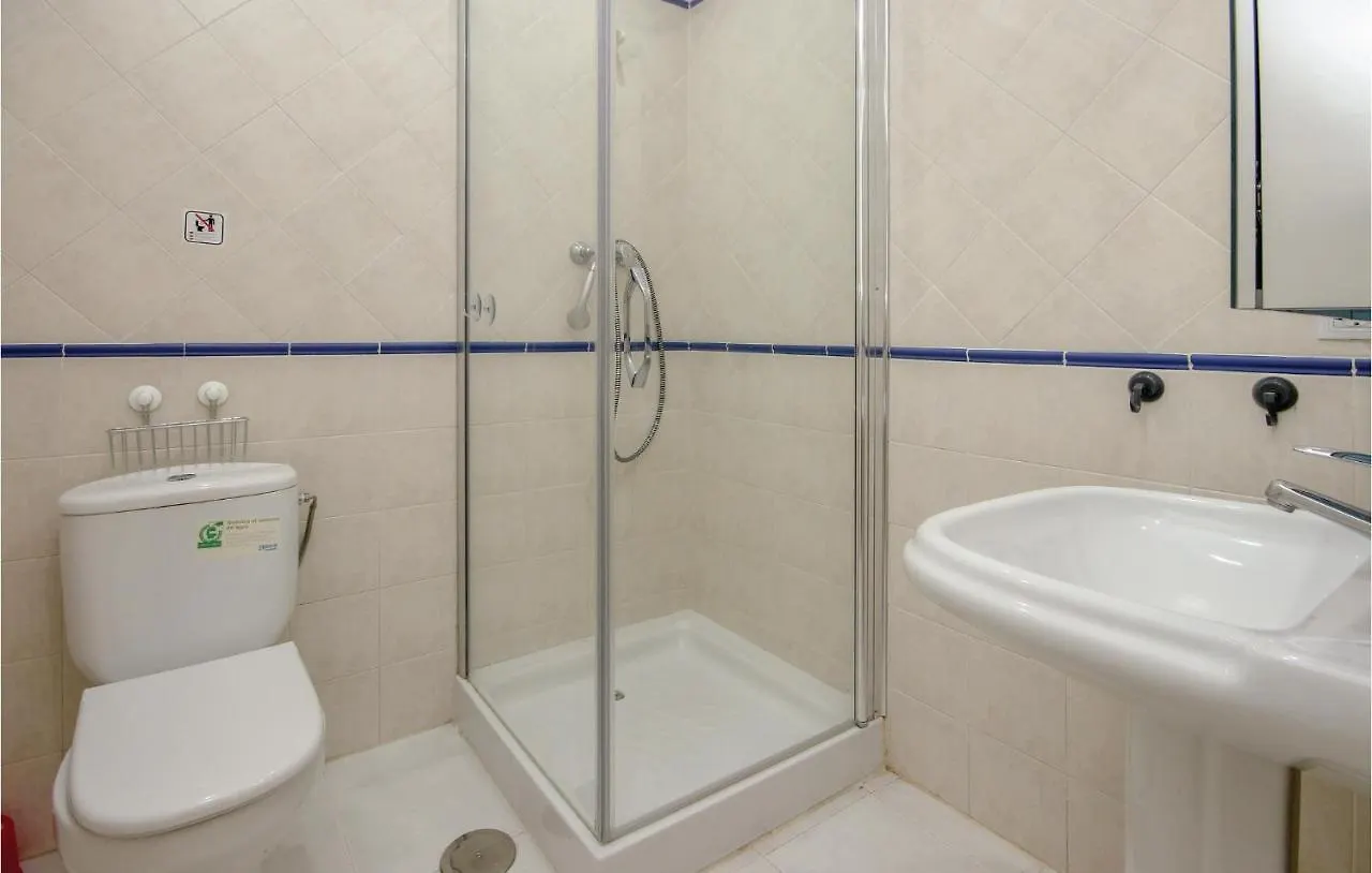 Cozy Apartment In Estepona With Kitchenette