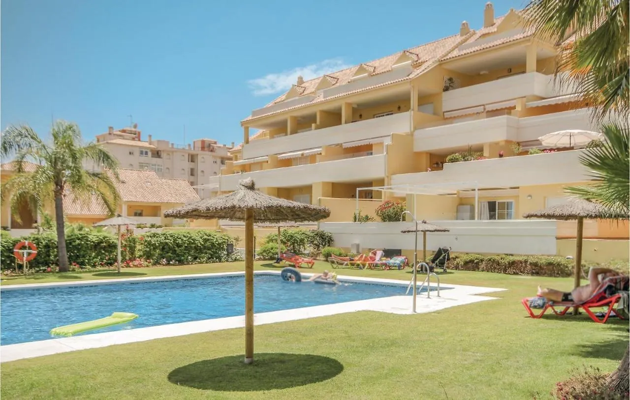 Cozy Apartment In Estepona With Kitchenette